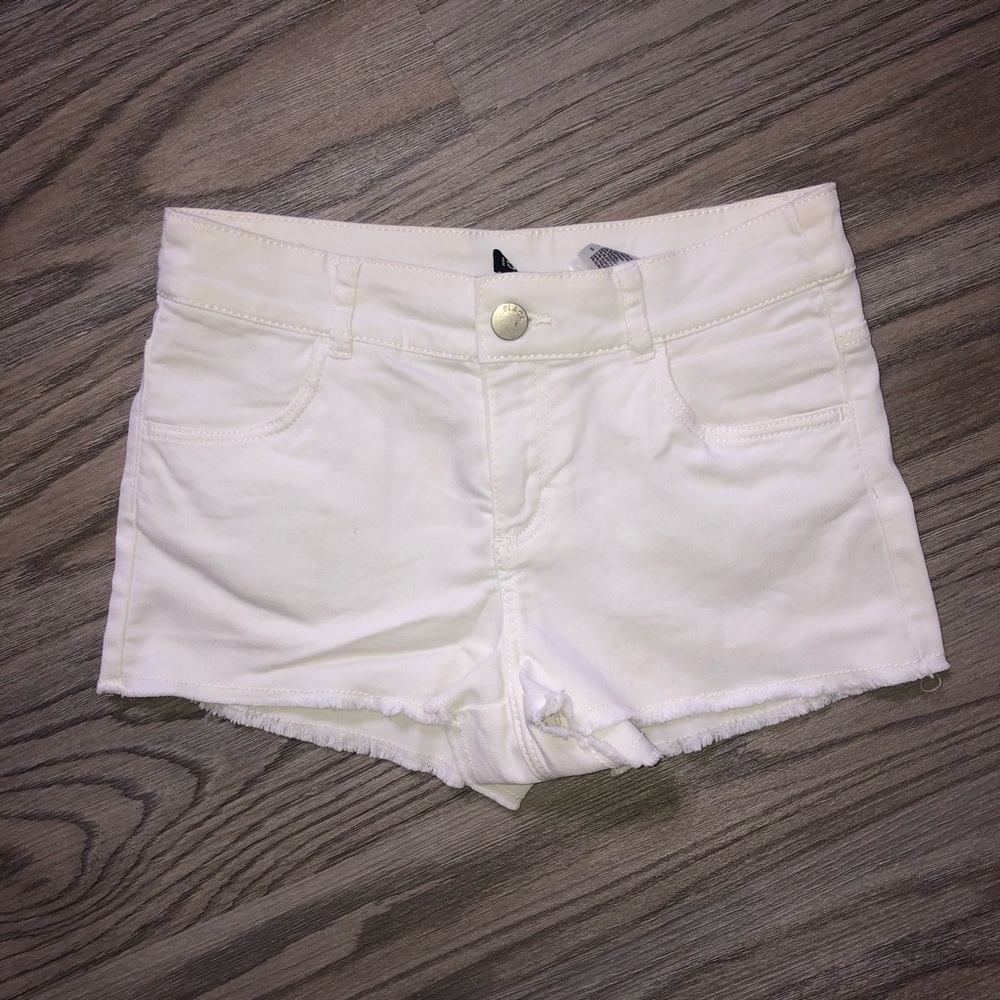 H&M Shorts Semi-High Waist